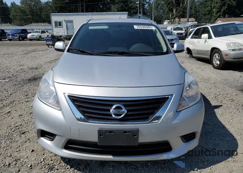 2013 Nissan Versa S z USA, uszkodzony, nr VIN 3N1CN7AP5DL868395